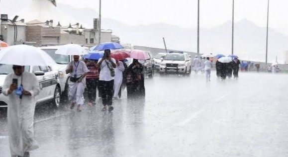 heavy rain Schools in Makkah suspended classes online