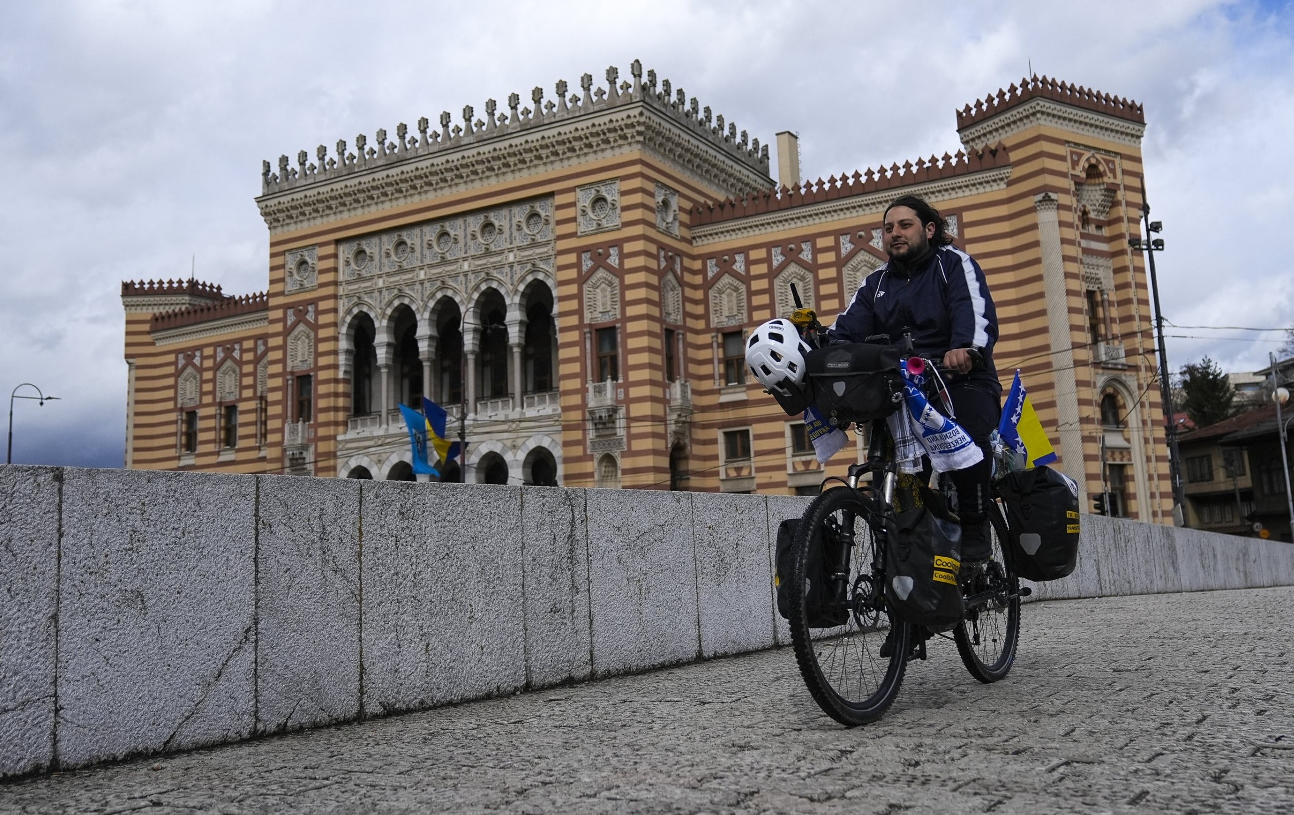 Turkish Cyclist Embarks on Epic 6000km Journey to Hajj