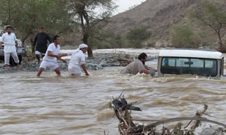 Flash Floods in Saudi Arabia Claim One Life Three Rescued