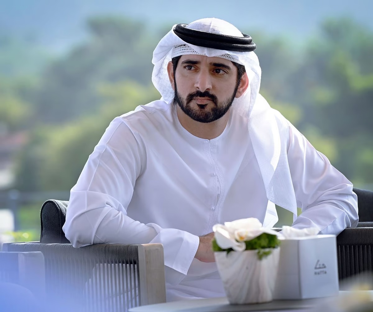 Sheikh Hamdan Announces Performance Bonus for Dubai Government Employees