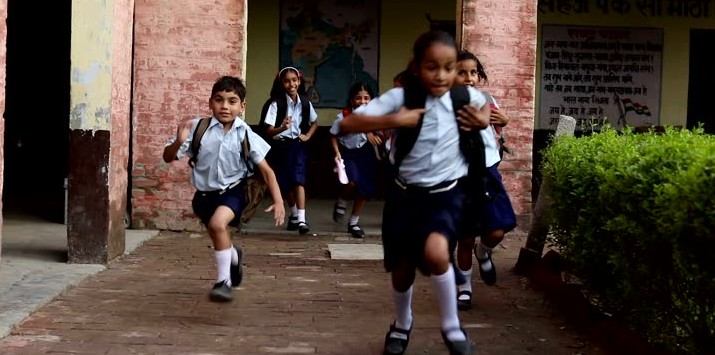 The extension of school working hours by 45 minutes is under consideration The report of the expert committee appointed to formulate the academic calendar for the next academic year in this regard will be released soon