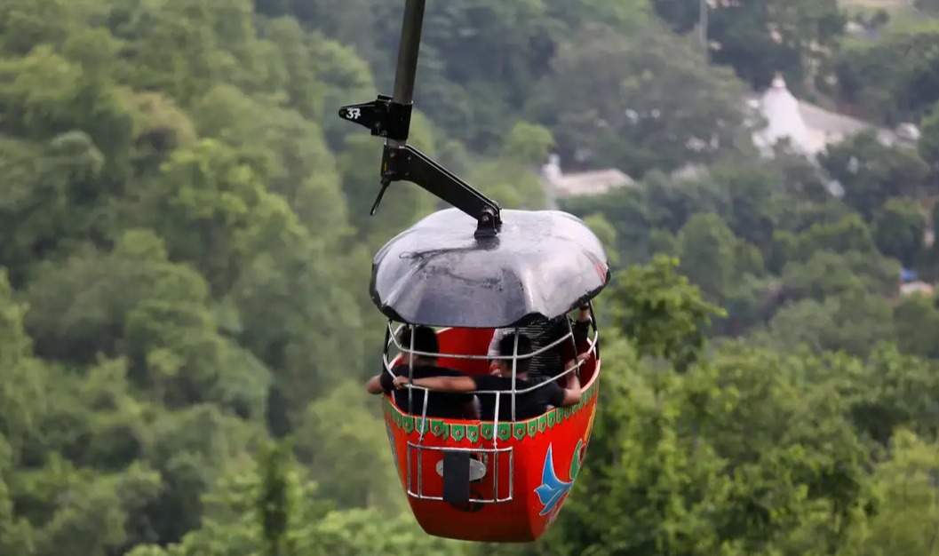 A ropeway project connecting Wayanad and Kozhikode districts is coming up The ropeway will be constructed over a distance of 367 km from Adivaram to Lakkidi
