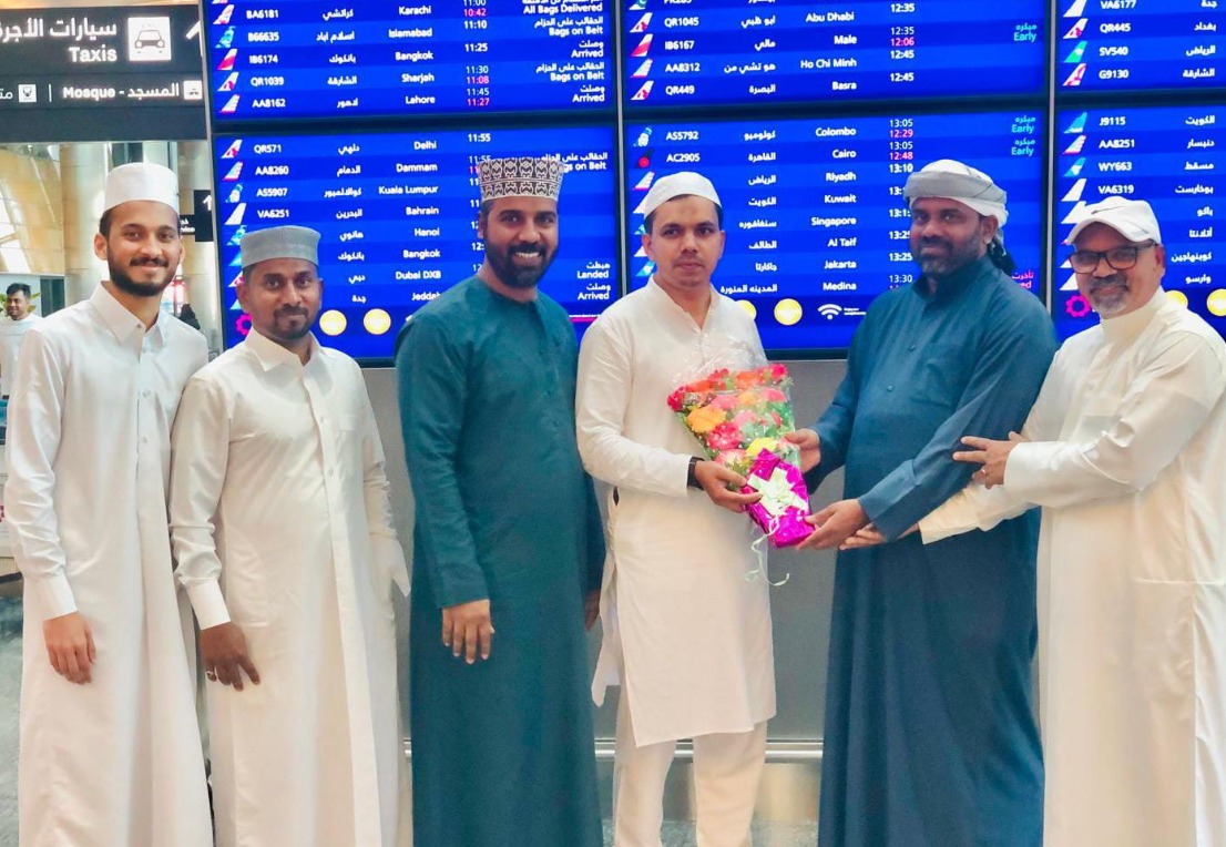 Yunus Faizi Vettuppara received at Qatar Airport