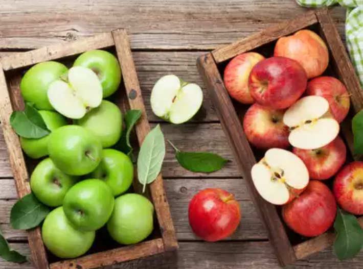 Apple Green or Red Which is Healthier The Immunity-Boosting Fruit You Shouldnt Ignore