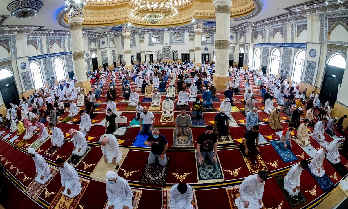 UAE Fatwa Council clarifies ruling as Eid Al Adha coinciding with Friday prayser