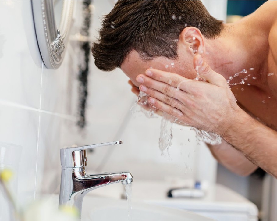 The Right Way to Wash Your Face Avoid Dry Dull Skin