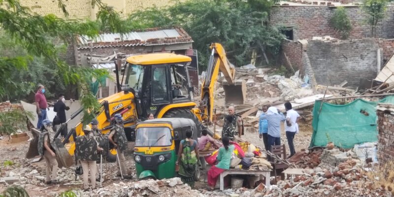 Up government demolished 4 dargahs including Lakkad Shah Baba demolished