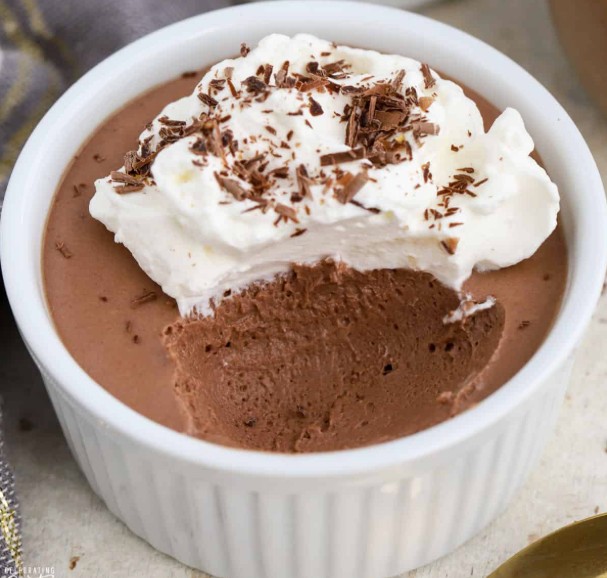 Easy Chocolate Mousse Recipe for Chocolate Lovers