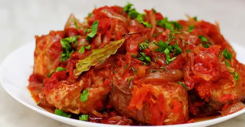 Spicy Tomato Fish Roast Perfect for a Flavor-Packed Lunch