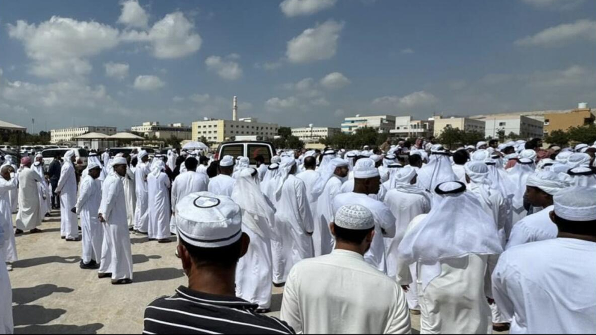 UAE Authorities advise avoiding funeral prayers after noon in the wake of High temperature