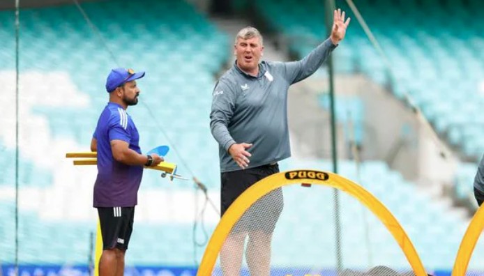 Oval Curator Disrupts Indias Training Before Fifth Test Sparks Controversy