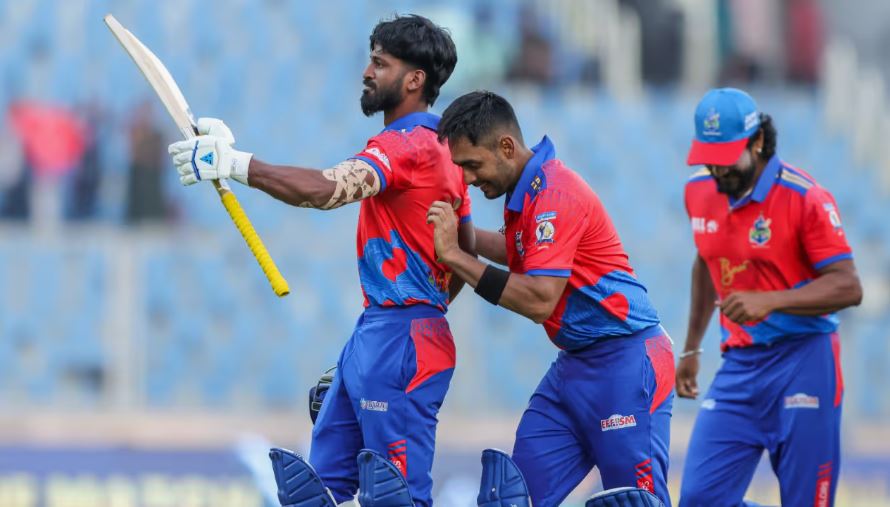 Biju Narayanans Twin Sixes in Final Over Seal Thrilling Victory for Kollam Sailors in KCL Opener