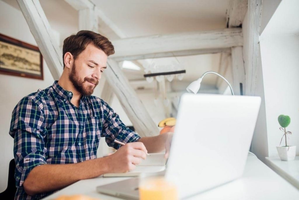 Kuwait bans expats and GCC nationals from 120 freelance jobs