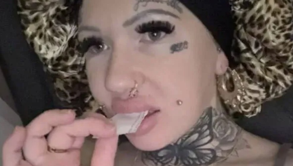 woman who eats paper daily due to rare condition goes viral on social media