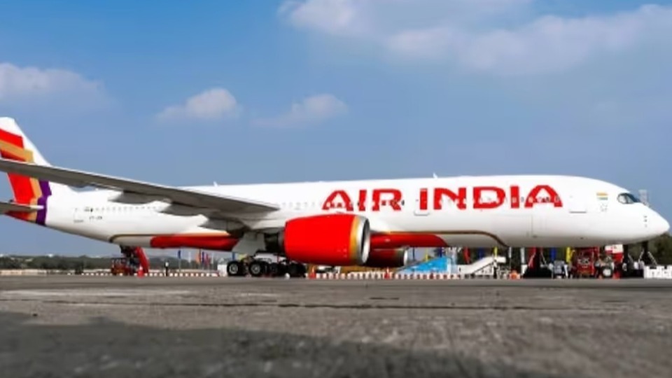 Technical glitch Air India flight makes emergency landing