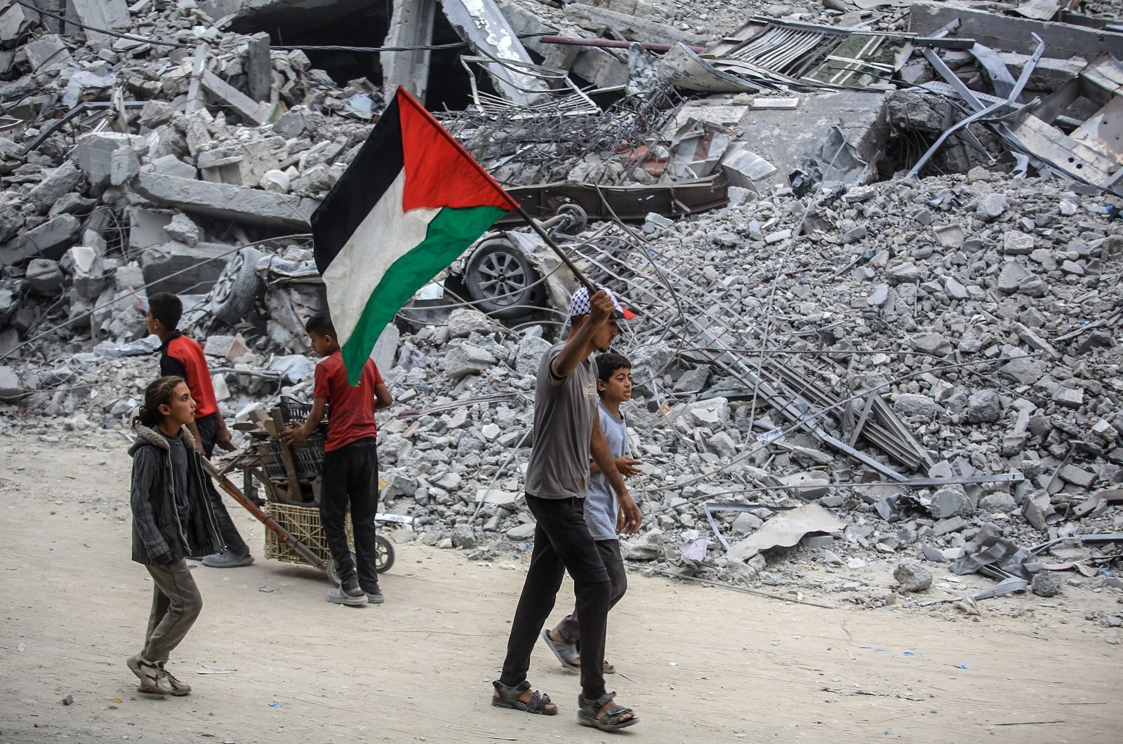 Israel expects to receive all living captives from Gaza on Today