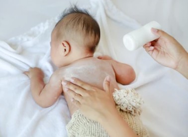 is talcum powder safe for babies what parents need to know