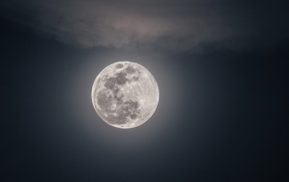 moon-mysterious-flashes-transient-lunar-phenomena-scientists-search-reason