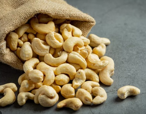 benefits of eating soaked cashews daily for a month
