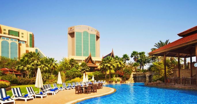 cook receptionist waitress driver job vacancies in the gulf opportunities for women also latest gulf jobs december 16