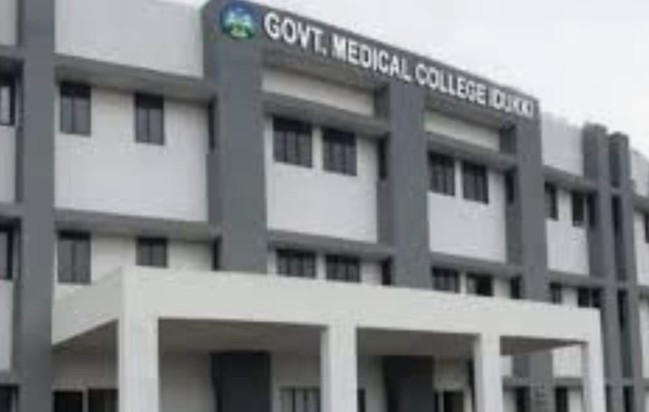 idukki medical college students resume protest over infrastructure delays