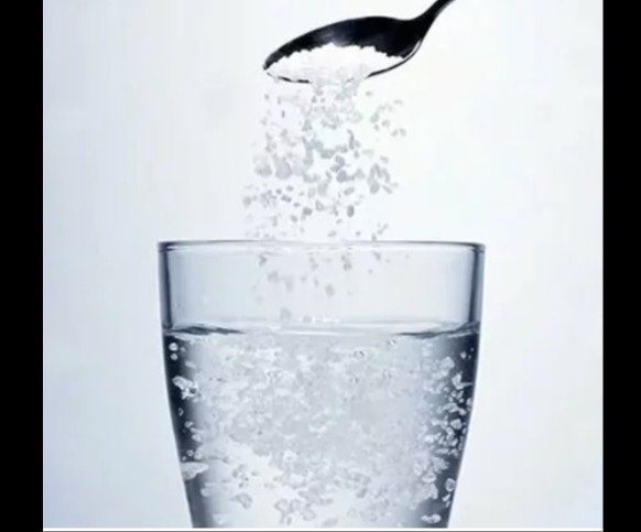 adding a pinch of salt to drinking water benefits and precautions