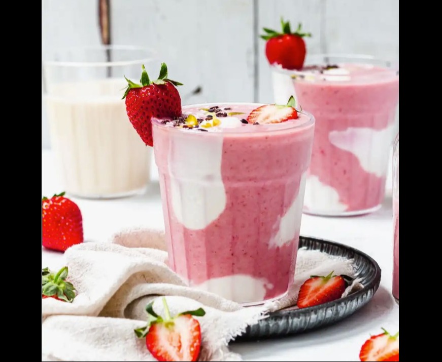 creamy strawberry vanilla smoothie a refreshing  healthy 5-minute recipe