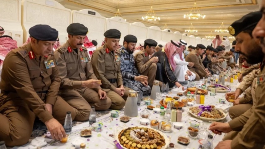 makkah deputy emir iftar grand mosque security personnel