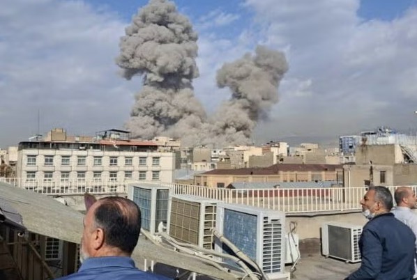 escalating middle east conflict iran shuts strait of hormuz as missile retaliation hits Israel global oil prices surge