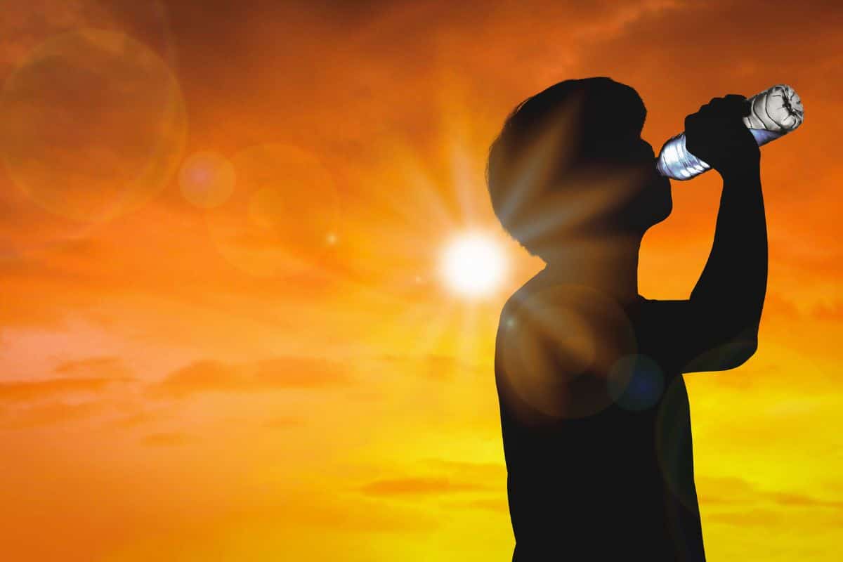 bahrain midday work ban starts june 15 summer heat rule 