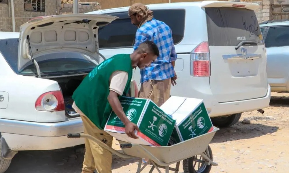 ksrelief distributes food baskets al mahrah yemen 2026