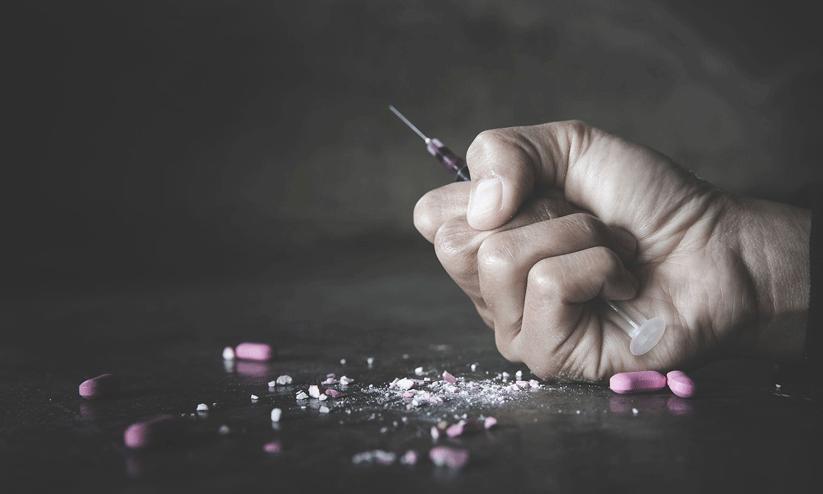 two arrested with drugs in oman 