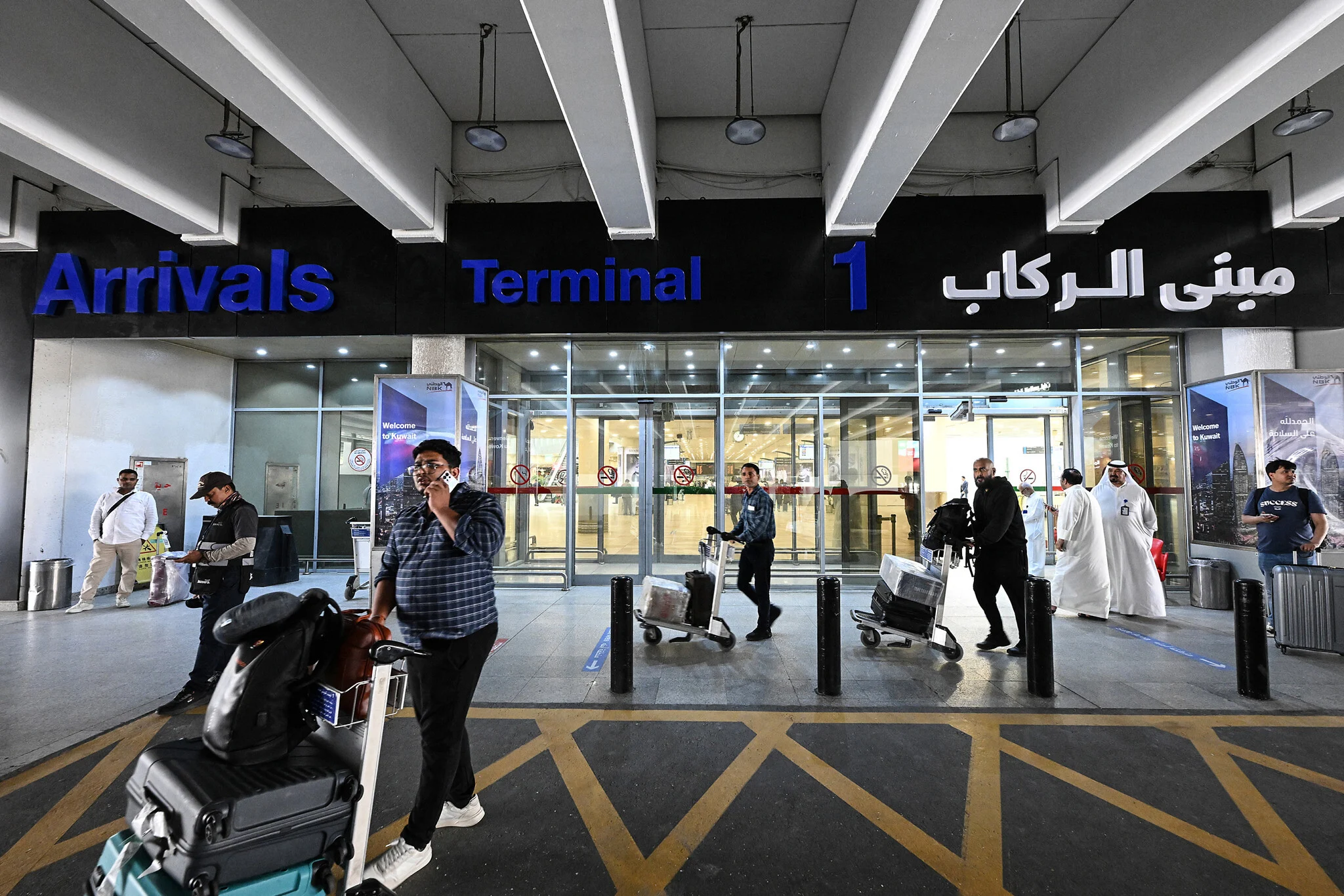 kuwait reopens airspace flights resume